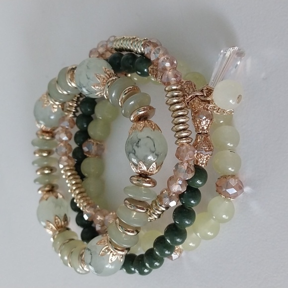 Fashionable  Bohemian Beaded Brace Kit. - Picture 1 of 6